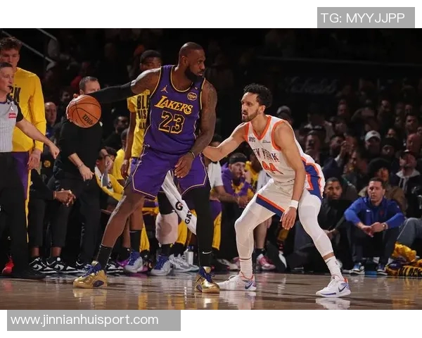 老詹40岁依然统治赛场中远投连得10分展现技术魅力